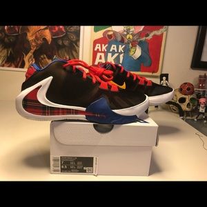 - Nike zoom freak 1